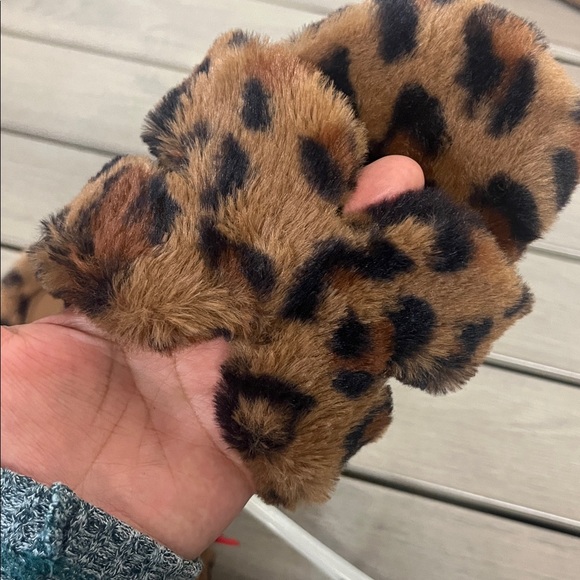 Slippers - Picture 2 of 2